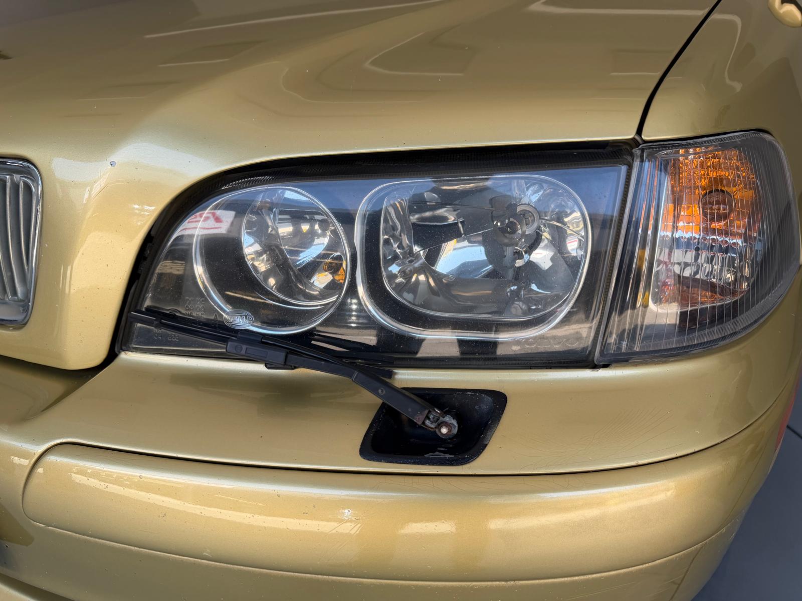 VOLVO S40 22